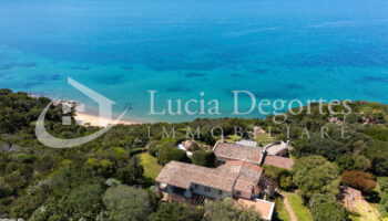 Cala Dei Ginepri sul mare